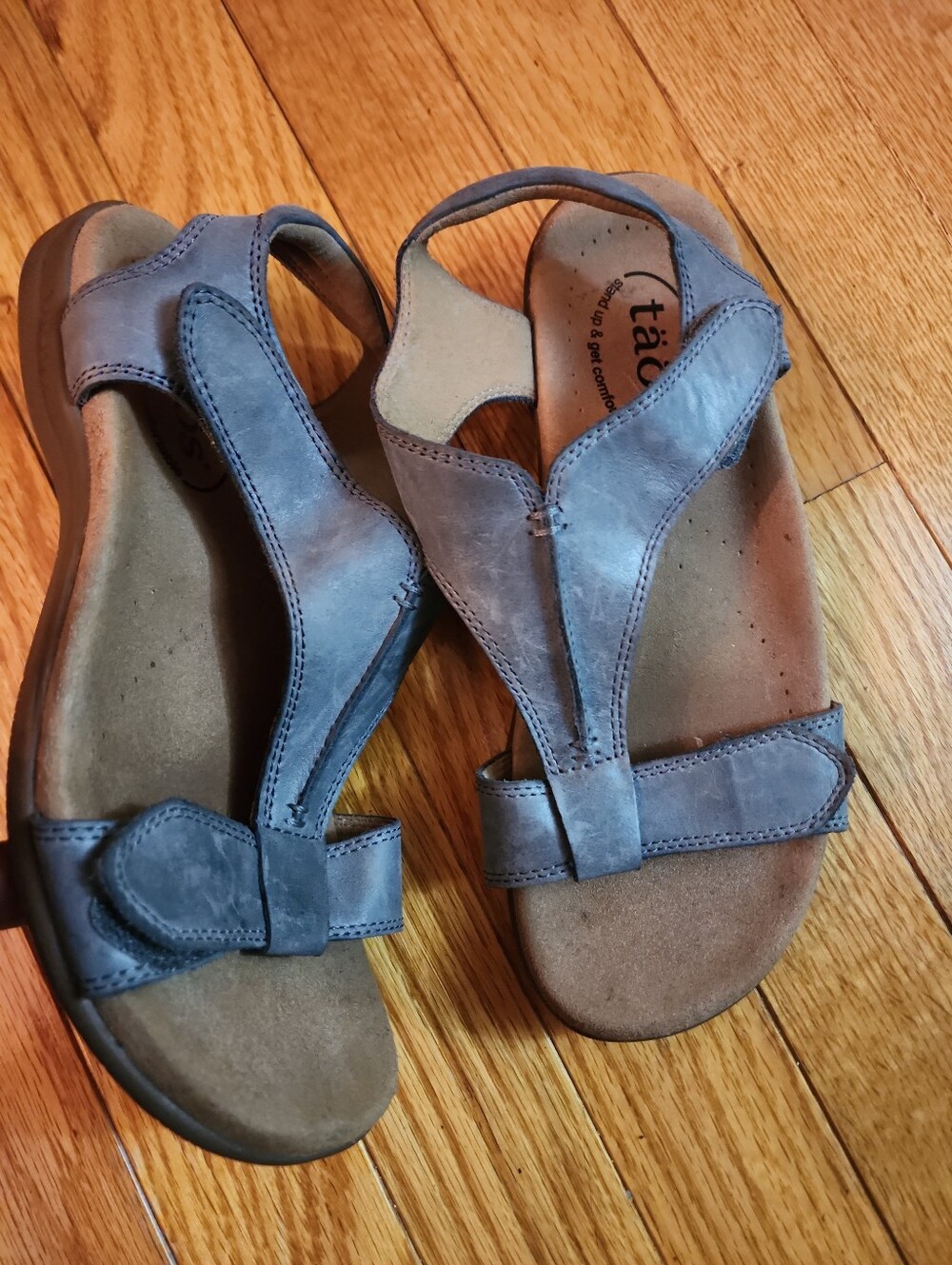 Taos Footwear The Show Women's Steel Color Leather T-Strap  Slingback Sandals - Picture 4 of 7